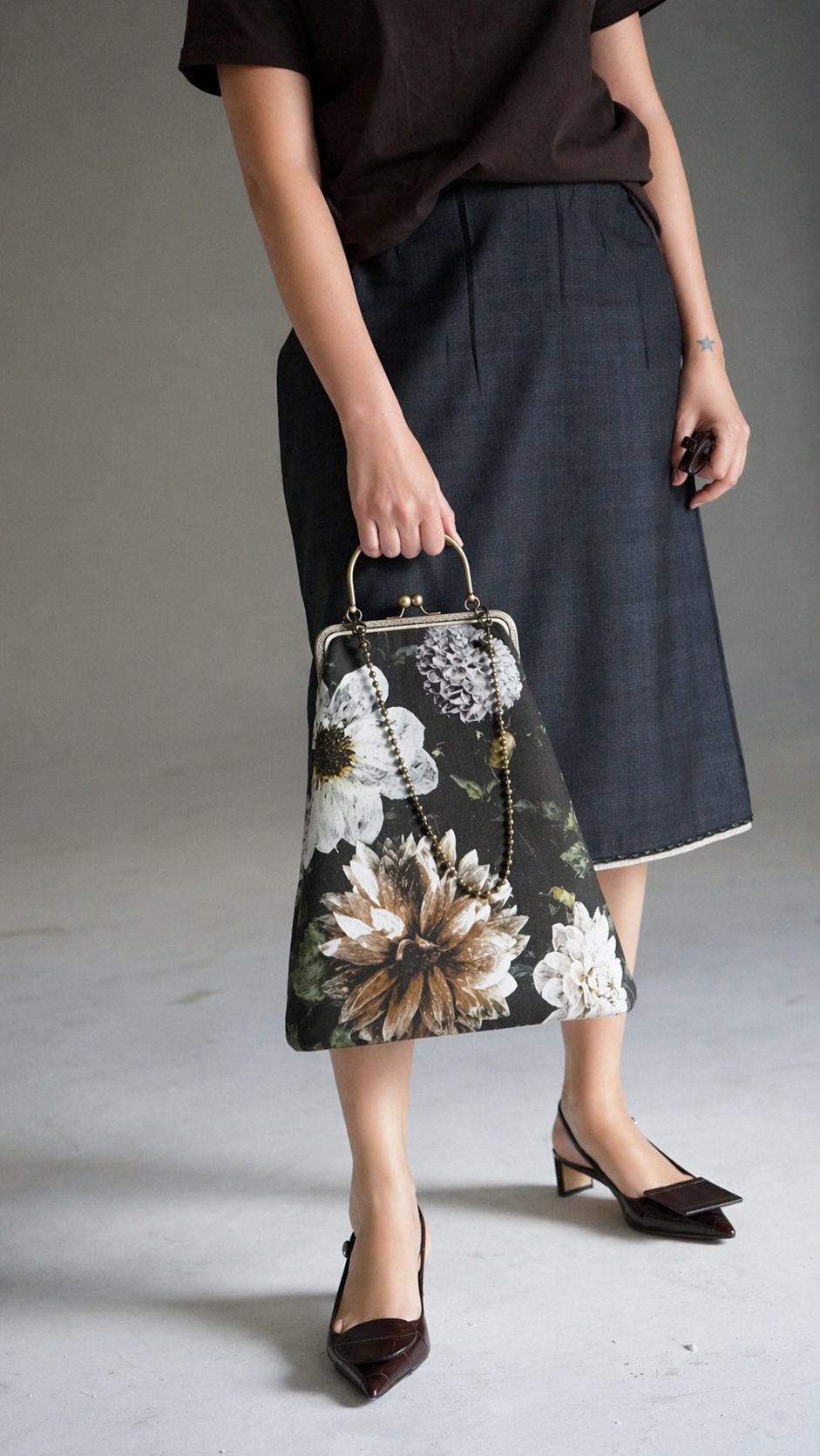 Constance Linen Flowers