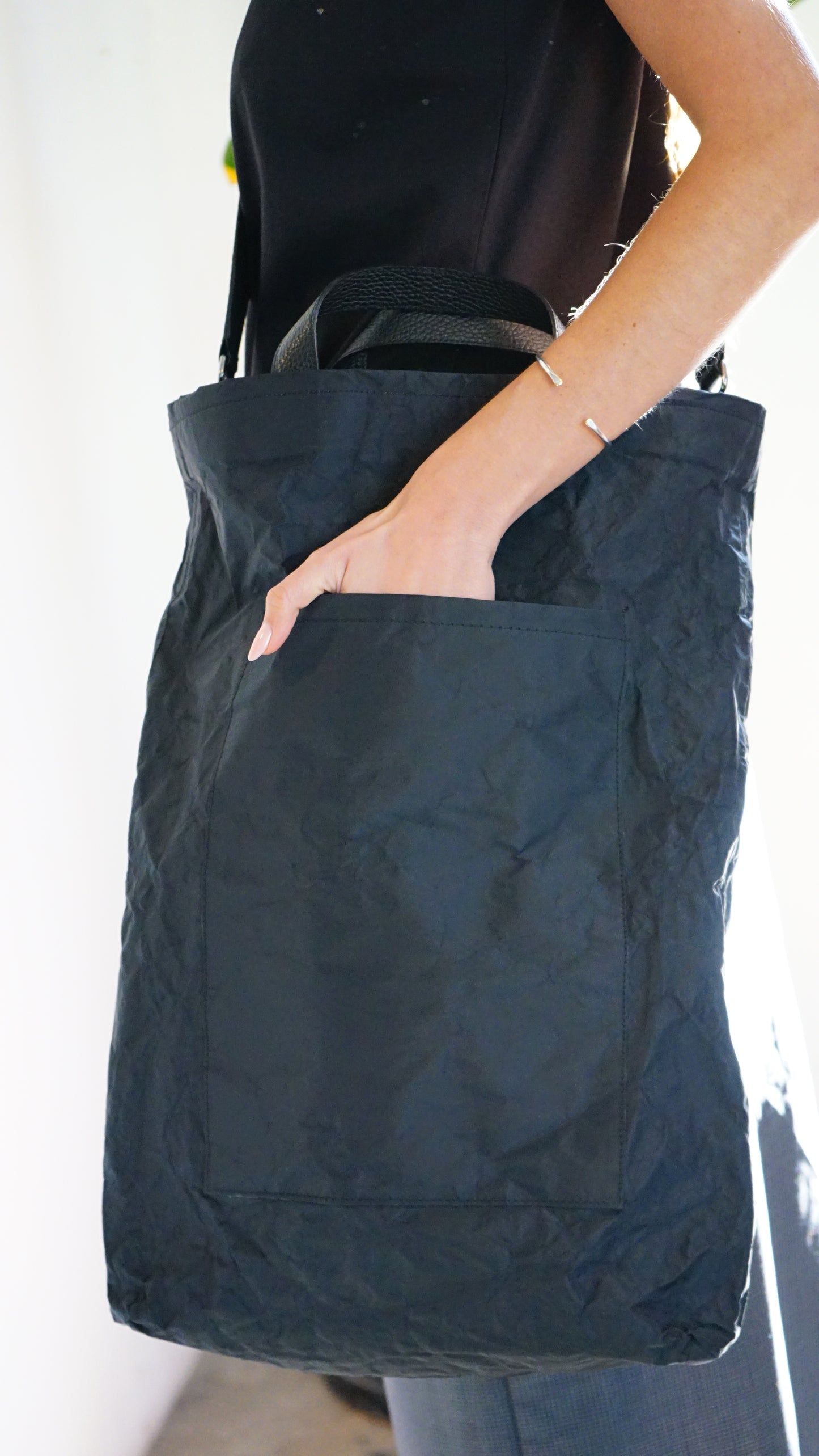 Voyage Creased Black