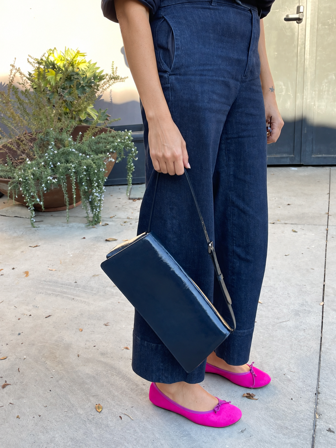 Oblique Glazed Blue